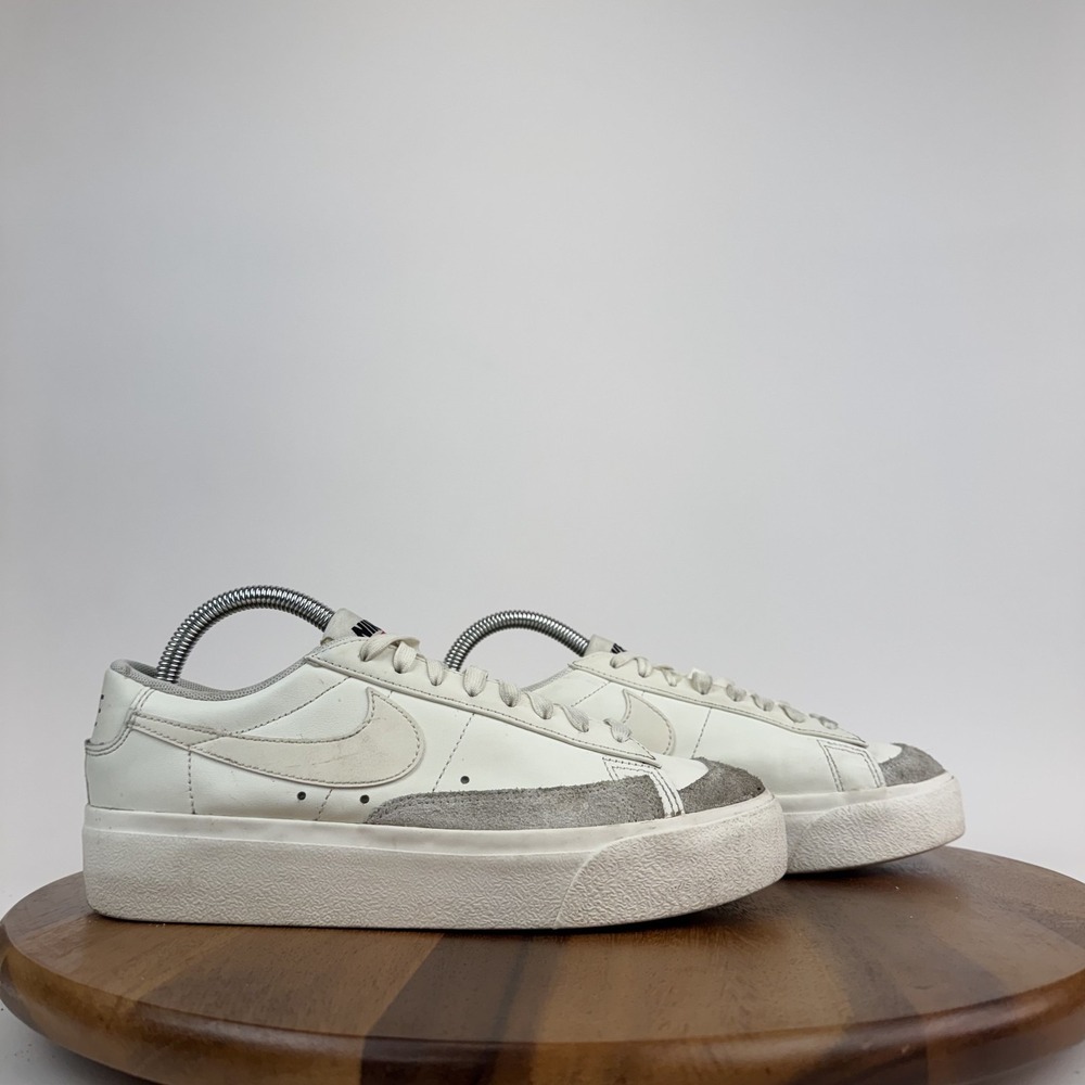 Womens Nike Blazer Platform Low Faux Leather White Skate Sneakers Size 8.5 M